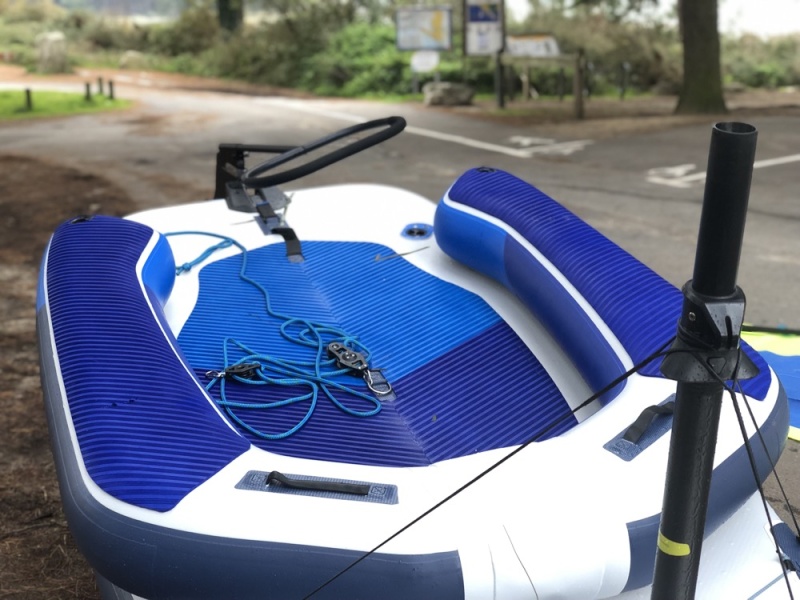 Tribord 5S - aperçu de l&#039;intérieur (avec petit palan de voile)